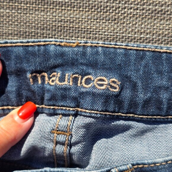Maurices cropped split raw hem jeans, size 7/8.  VGUC - Picture 8 of 9